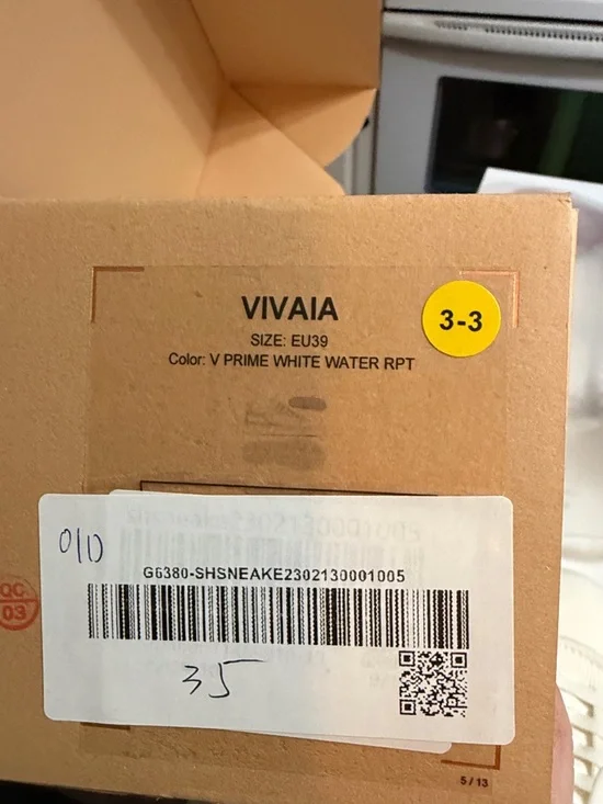 Vivaia White Women's Lace-Up Casual Sneakers - Never Worn, Brand New - Picture 9 of 9